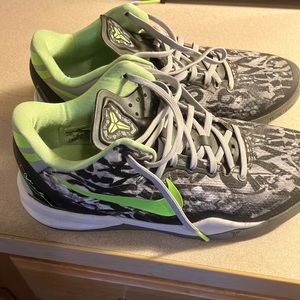 Nike Kobe 8 Graffiti 2013 sz 6Y
